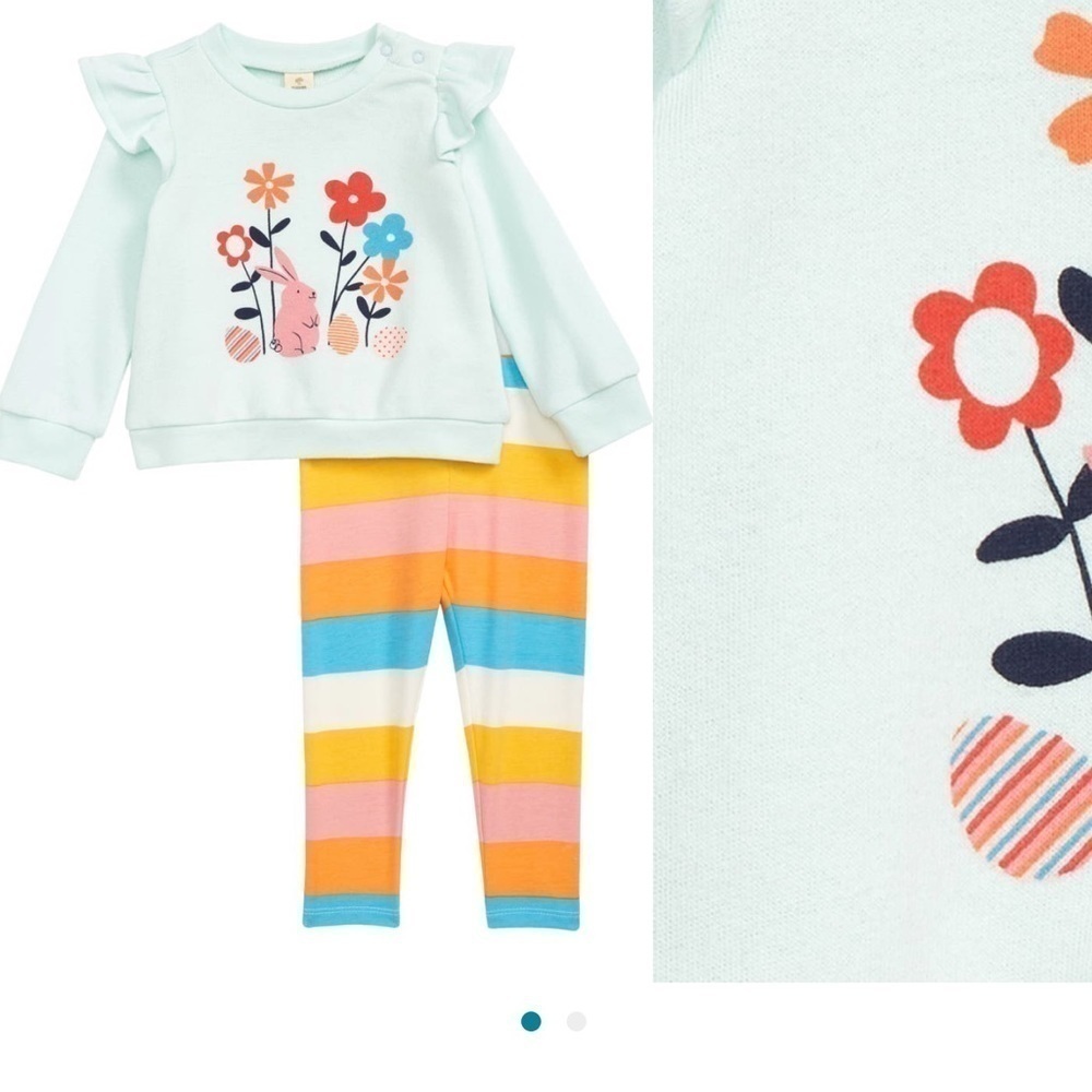 FLUTTER Graphic Sweatshirt &
Leggings Set